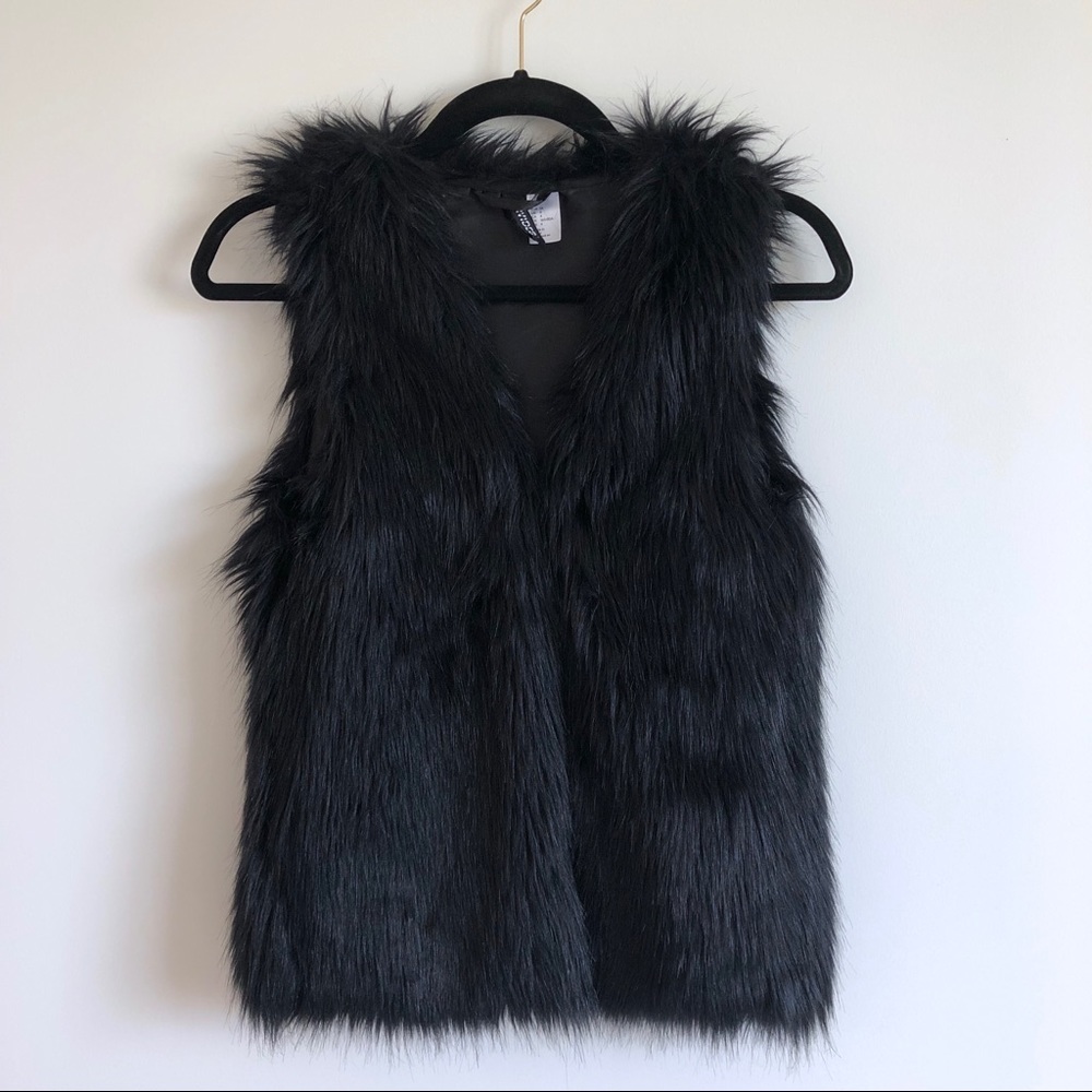 H&M Black Faux Fur Vest
